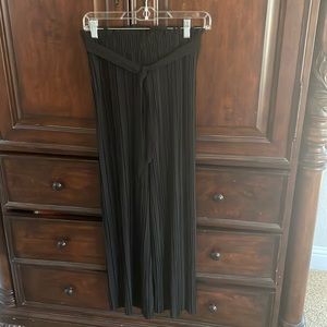 Conceited pleated Palazzo pants.